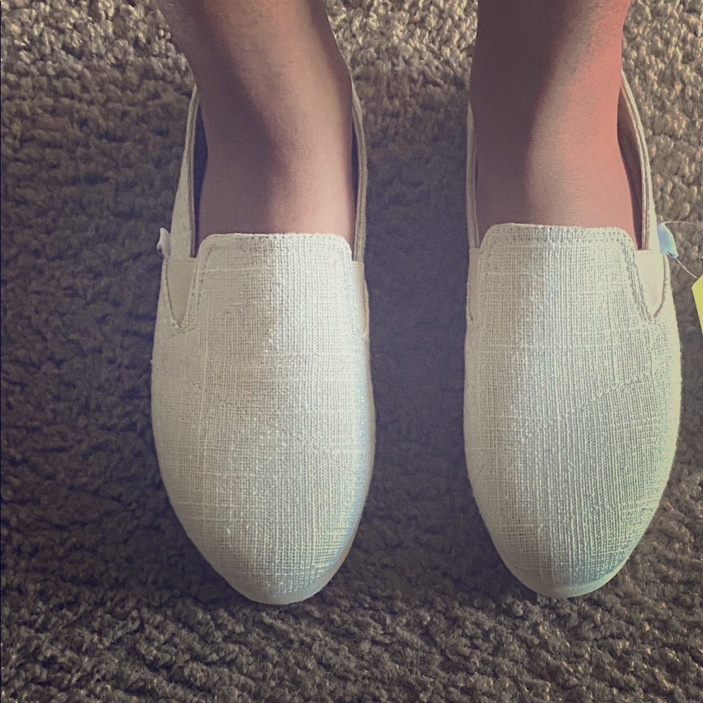 Brand New TOMS Women's Canvas Classic